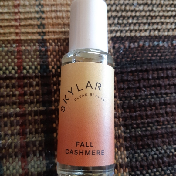 Ipsy bag and four items - Picture 9 of 9